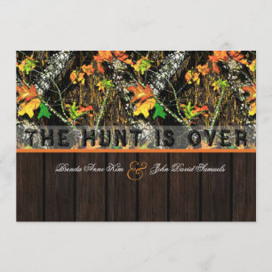 La chasse est au-dessus des invitations en bois de