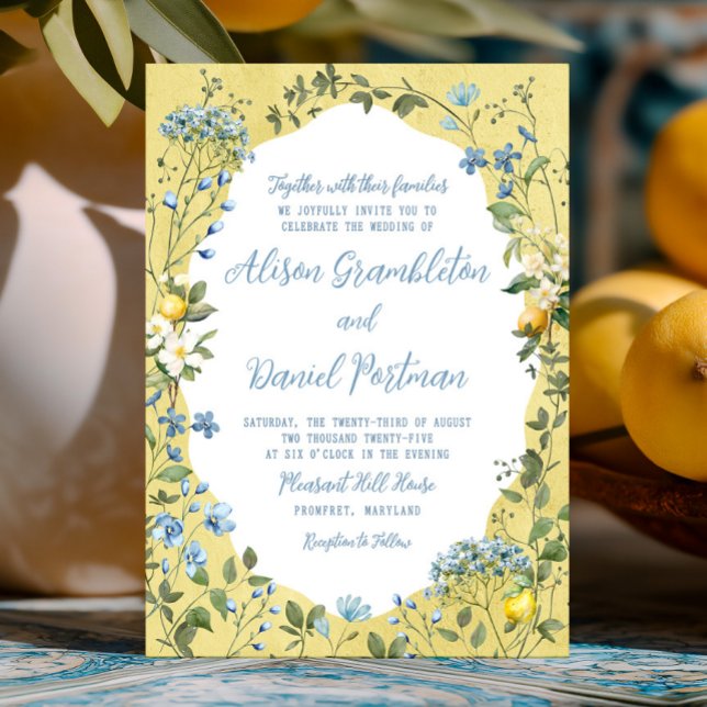 La Dolce Vita Lemon Faire-part de mariage Floral (Celebrate your big day with this lemon and wildflower invite inspired by vibrant Italian living. )