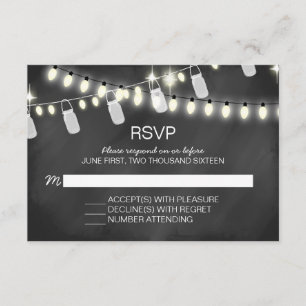 La ficelle romantique allume des cartes de RSVP