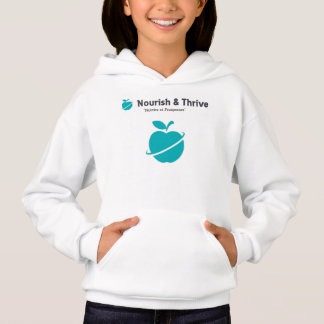 La fille se tire sur le Sweat - shirt à capuche