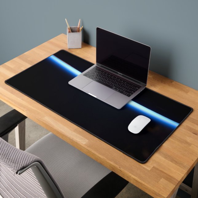 La fine ligne de l'atmosphère terrestre et une lun (Bureau 2)