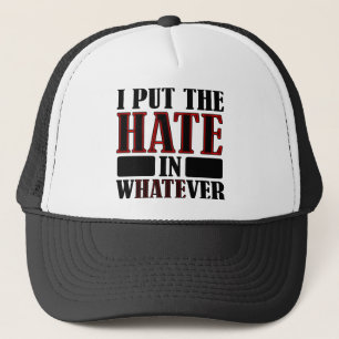 La haine dans le chapeau de camionneur à casquette