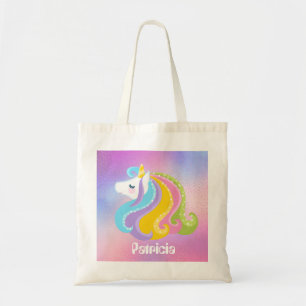 La licorne d'imaginaire de filles ajoutent le sac