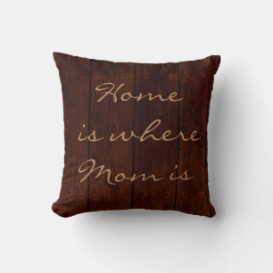 La maison où maman est Coussin sur Dark Barn Board