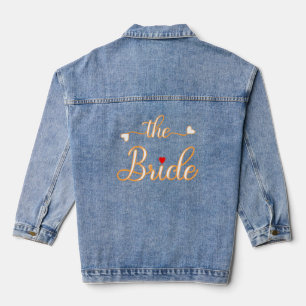 La mariée avec les coeurs dans la veste de Denim d