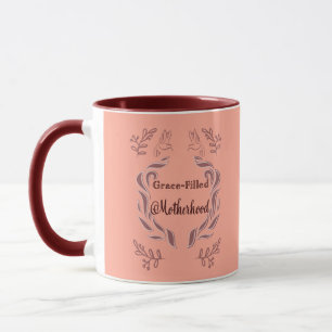 La Mère Remplie De Grâce Célébrant La Mug Des Mère