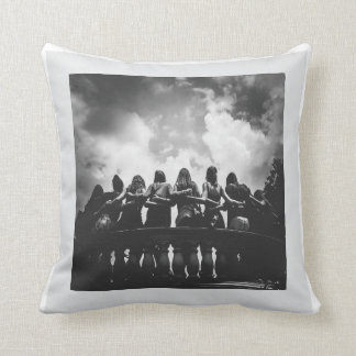 La Monde - Friendship Pillow