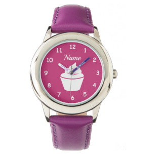 La montre de la fille faite sur commande avec la