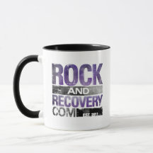 La roche de FM de sommet et la tasse de