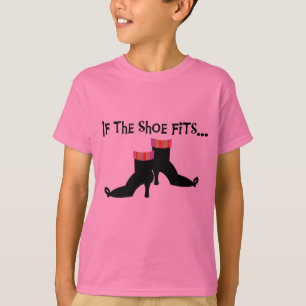 La sorcière chausse le T-shirts et les cadeaux