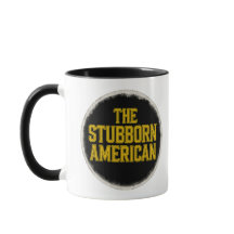 La tasse à l'emblème américain audacieux et têtu