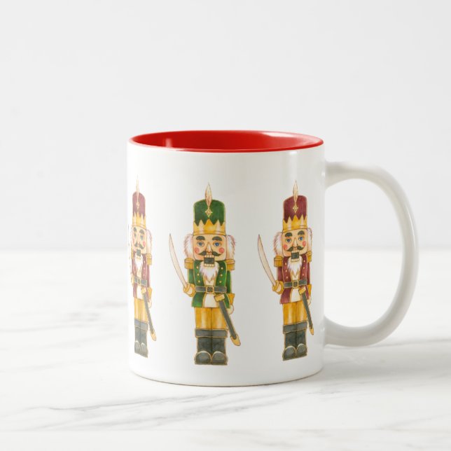 La tasse de casse-noix (Droit)