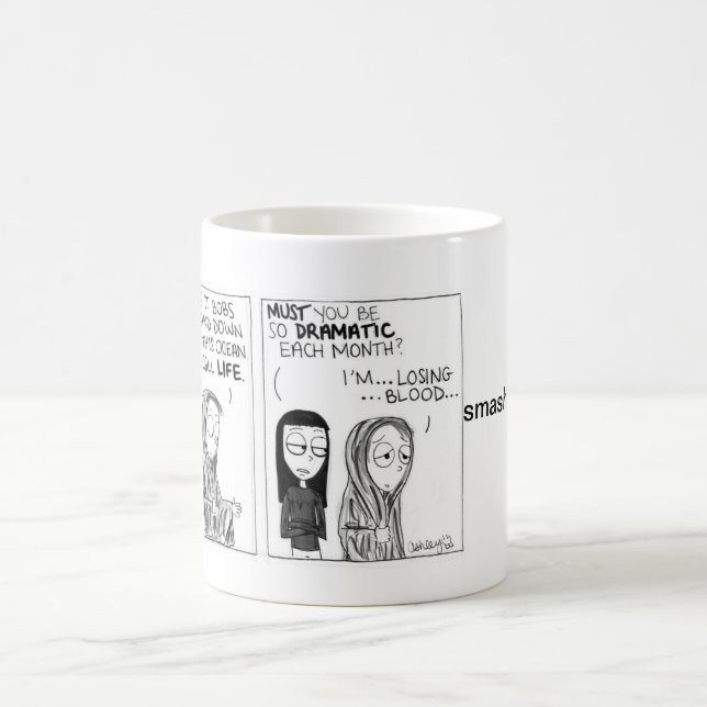 La tasse de drame de période (Centre)