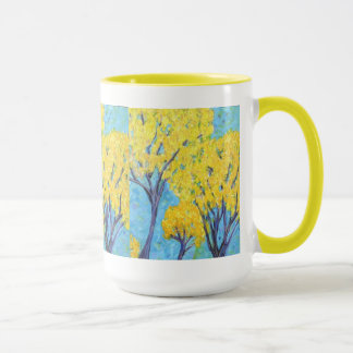 La tasse des arbres jaunes