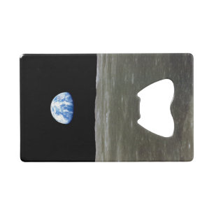 La Terre depuis la Lune dans l'espace noir : Earth