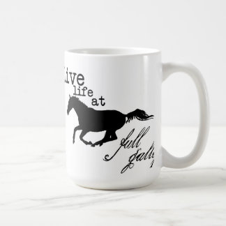 La vie vivante à la pleine tasse de cheval de