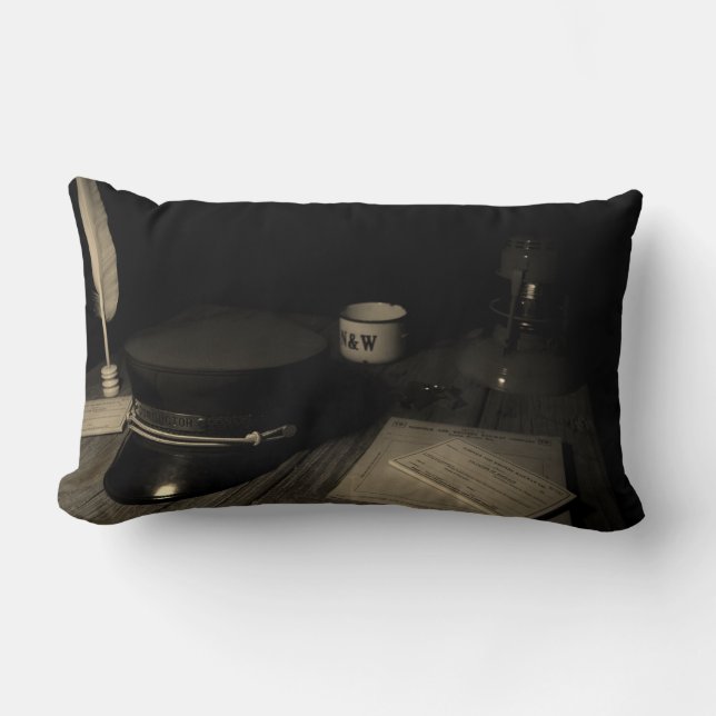 La vieille Norfolk et le coussin occidental de (Recto)