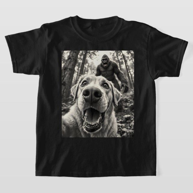 Labrador Selfie With Big Foot Fun Dog lover Gift F T-Shirt (Laydown)