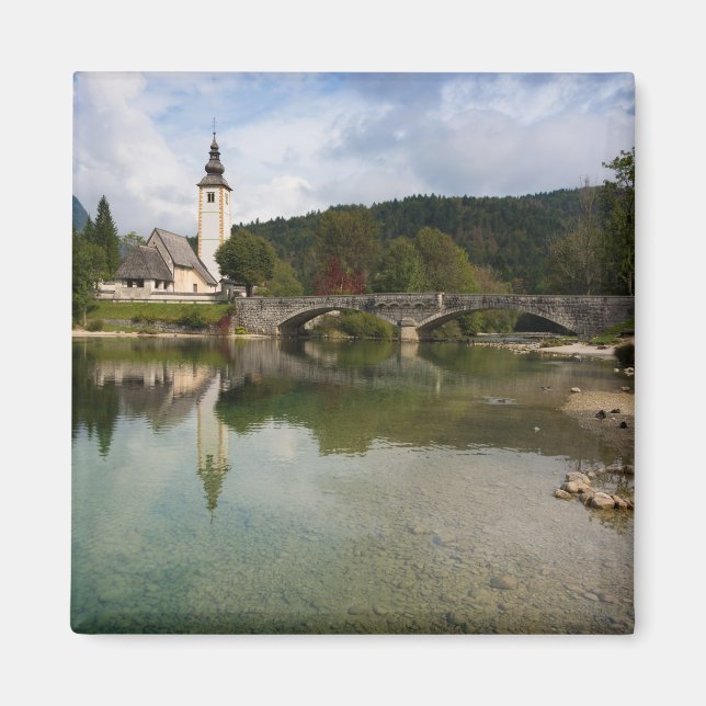 Lac Bohinj avec église en Slovénie aimant (Devant)