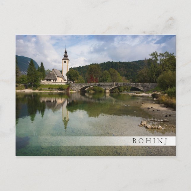 Lac Bohinj avec église en Slovénie carte postale b (Devant)