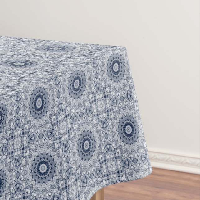 Lace decoration tablecloth (In Situ)
