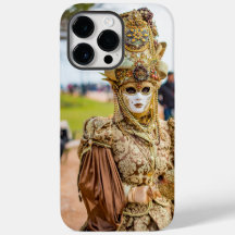Lady in golden costume and mask