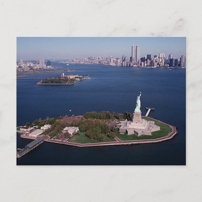 Lady Liberty & Twin Towers World Trade Centre NYC Postcard (Front)