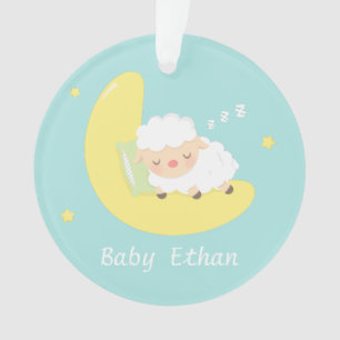 L'agneau mignon de bébé de sommeil badine le décor