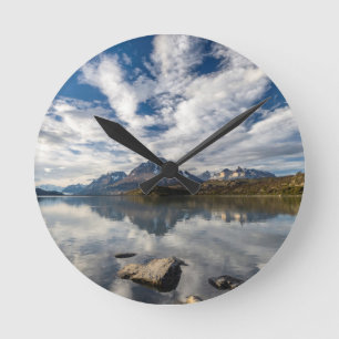 Lago Grey. Cordillera del Paine 1 Round Clock