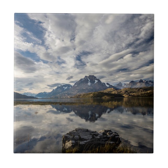 Lago Grey. Cordillera del Paine 2 Tile (Front)