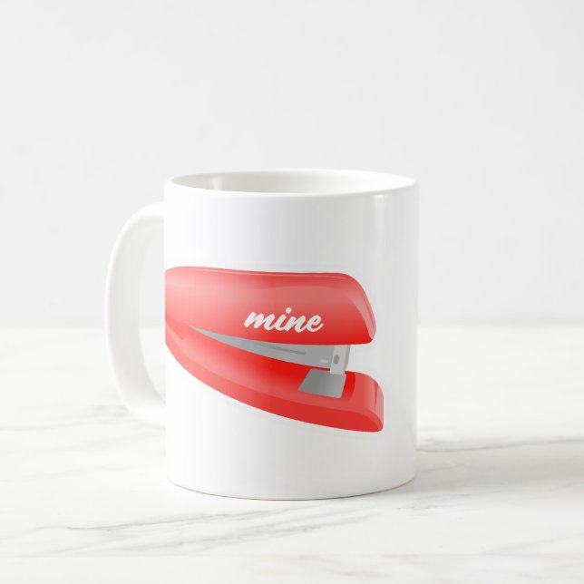 L'agrafeuse rouge est tasse de mine (Devant gauche)