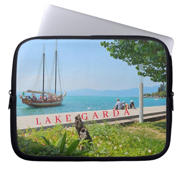 Lake Garda sailing boat view laptop case (Front)