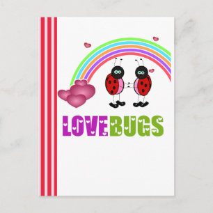 L'amour branche la carte postale sur table