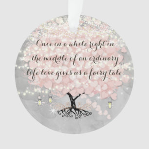 L'amour nous donne un arbre à feuilles de cœur de 