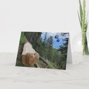 l'amour sur la carte de voeux à flanc de montagne