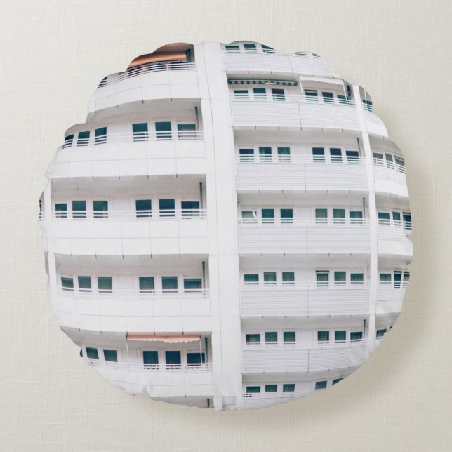 LANDSCAPE PHOTO OF BUILDING WINDOWS ROUND PILLOW (Front)