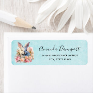 Lapin avec une guirlande de roses Adresse mignonne