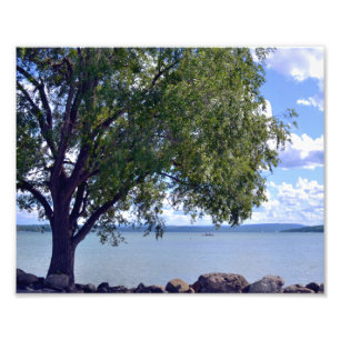 L'APRÈS-MIDI D'UN MILIEU DE L'ÉTÉ AU LAC. PHOTO