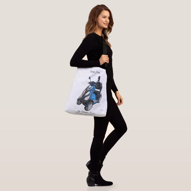 Large Crossbody tote (On Model)
