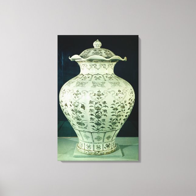 Large 'Kuoan' vase decorated with blue flowers Canvas Print (Front)