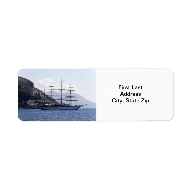 Large Pirate Ship (Front)