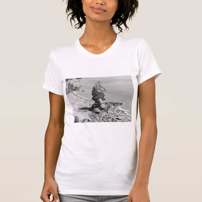 Large T-shirt for ladies, tree alone (Front)