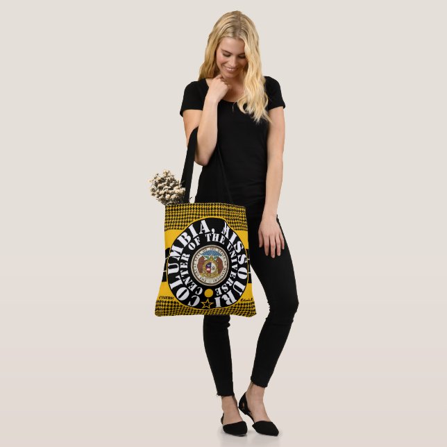 LARRYSTOTES COLUMBIA, MO (COU) 2L TOTE BAG (On Model)