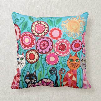 L'art de coussin de Kerri Ambrosino fleurit le