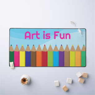 L'art des crayons de couleur est amusant