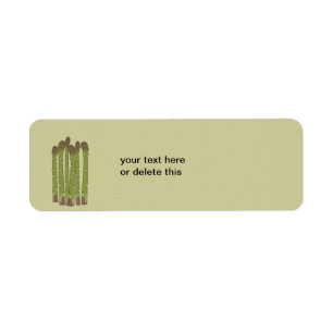 L'asperge transperce le légume végétal d'amant