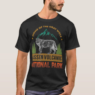 Lassen Volcanic National Park Wolf Vintage Men Wom T-Shirt