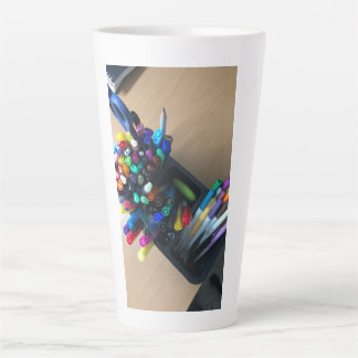 Latte grand tasse de crayon