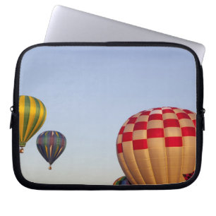 Launching hot air balloons 3 laptop sleeve
