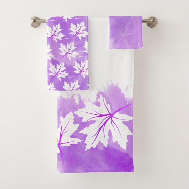 Lavage à l'eau violet de la feuille d'érable blanc (En situation)
